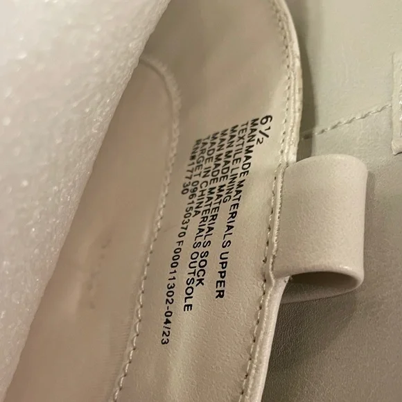 Universal Thread White Heeled Boots - Picture 14 of 17